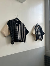 Load image into Gallery viewer, Four-Sided Handwoven V-neck Blouse Ecru