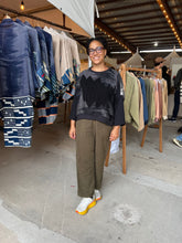 Load image into Gallery viewer, Hand-Woven Pullover Inlay Black &amp; Black