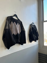 Load image into Gallery viewer, Hand-Woven Pullover Inlay Black &amp; Ecru