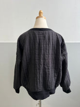 Load image into Gallery viewer, Hand-Woven Sweater Graphite Black