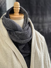 Load image into Gallery viewer, Handwoven &amp; dyed Scarf Ombré Onyx