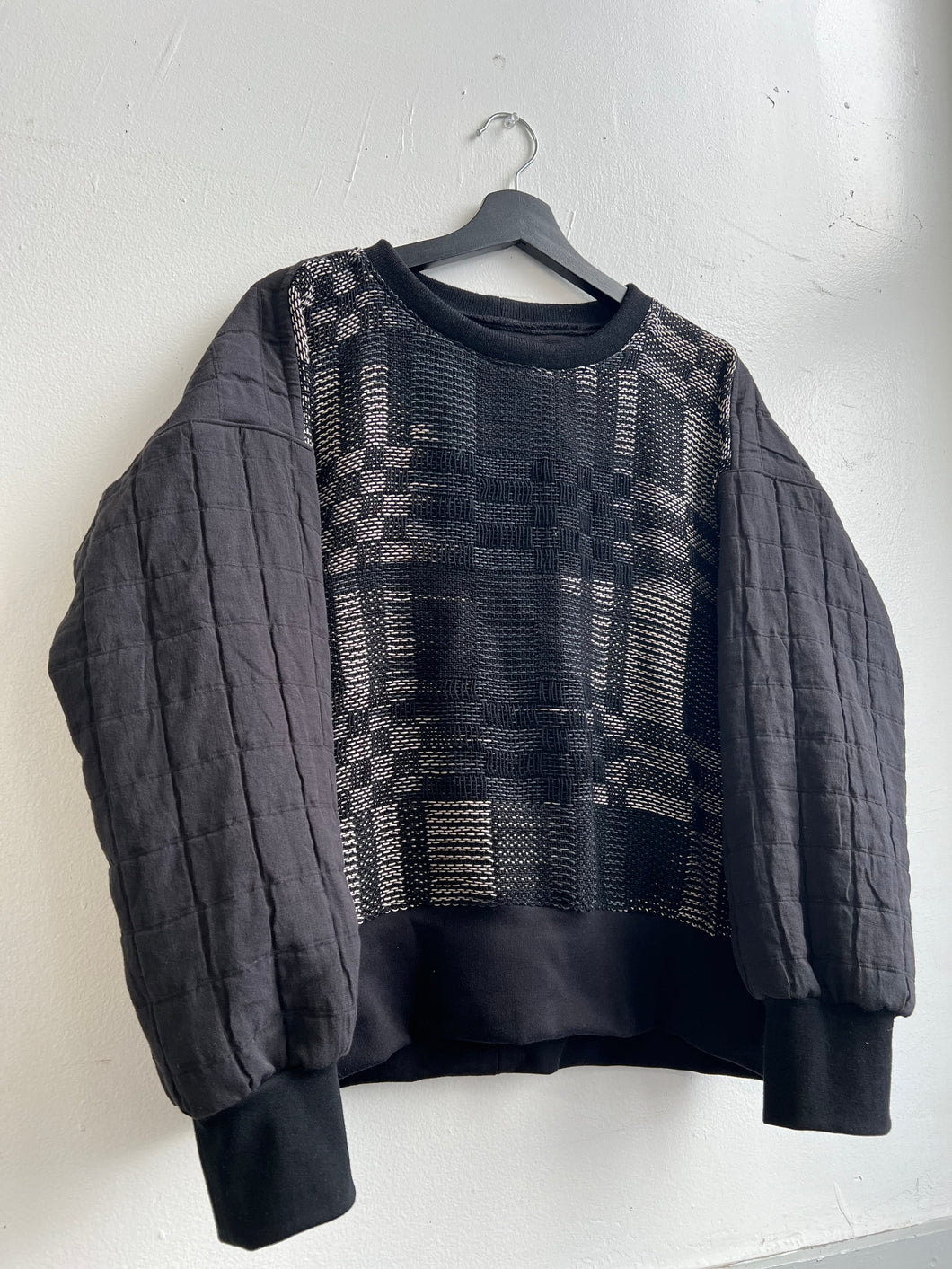 Hand-Woven Sweater Graphite Black