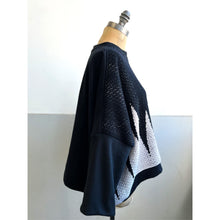 Load image into Gallery viewer, Hand-Woven Sweater Beat Black