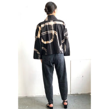 Load image into Gallery viewer, Japanese Calligraphy Style Kimono Jacket Black
