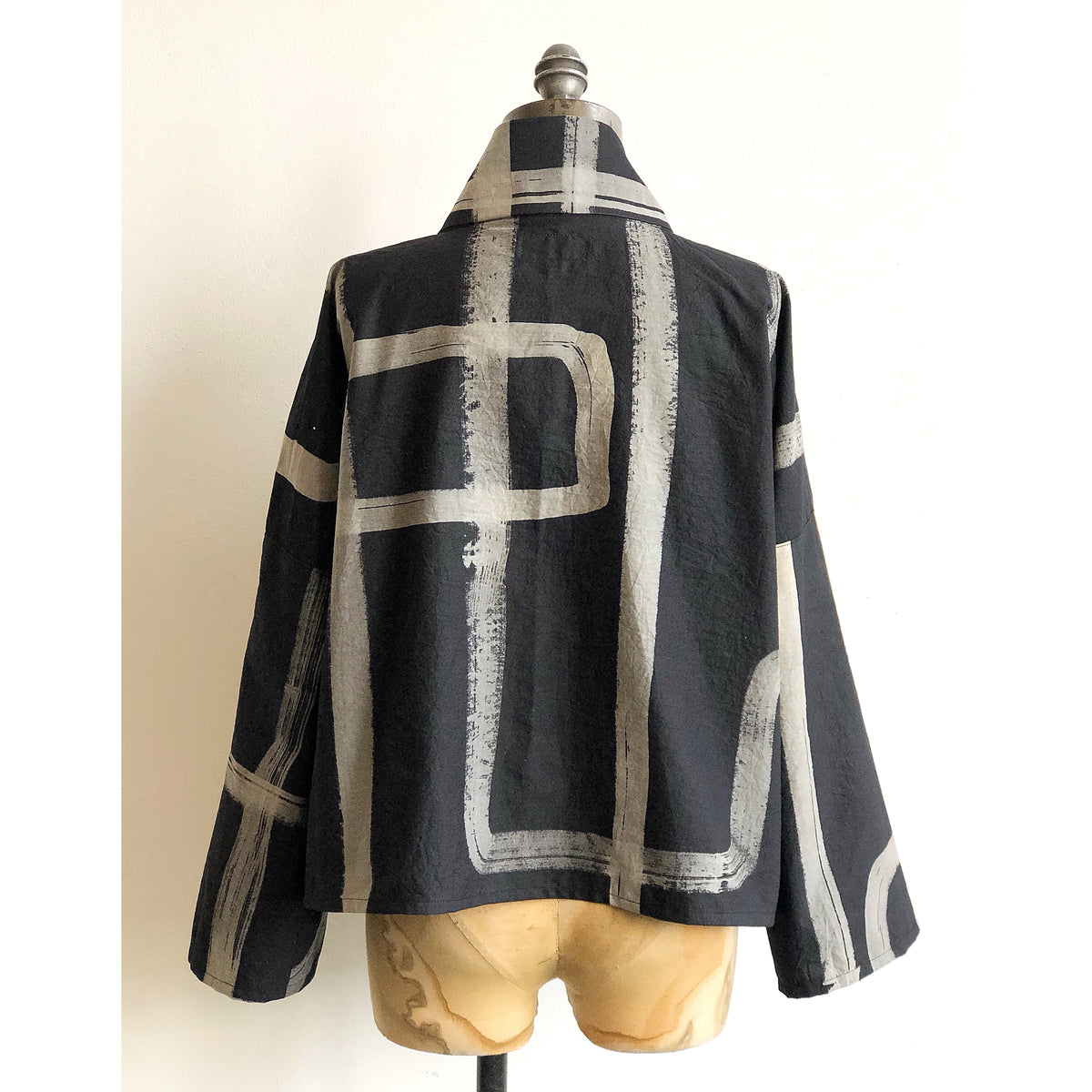 Japanese Calligraphy Style Kimono Jacket Black – Shino NYC