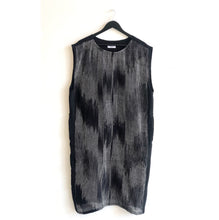 Load image into Gallery viewer, Handwoven Tie-dyed  Dress Black