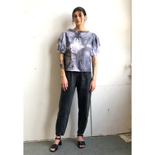 Load image into Gallery viewer, Ice Dye Puff Sleeve Blouse Gray