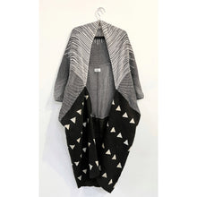 Load image into Gallery viewer, Hideaway Mantle Cardigan Triangle Black Long